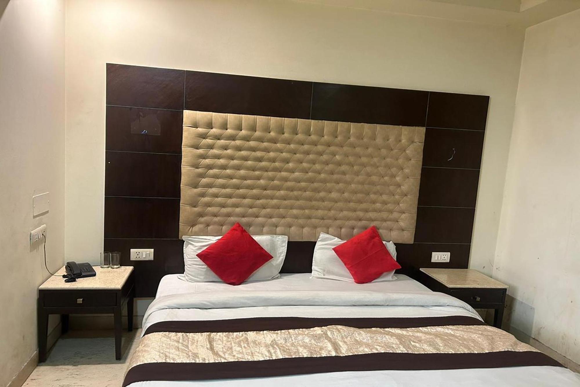 The Metropolis Guest House Near Rk Ashram Metro Station Ню Делхи Екстериор снимка