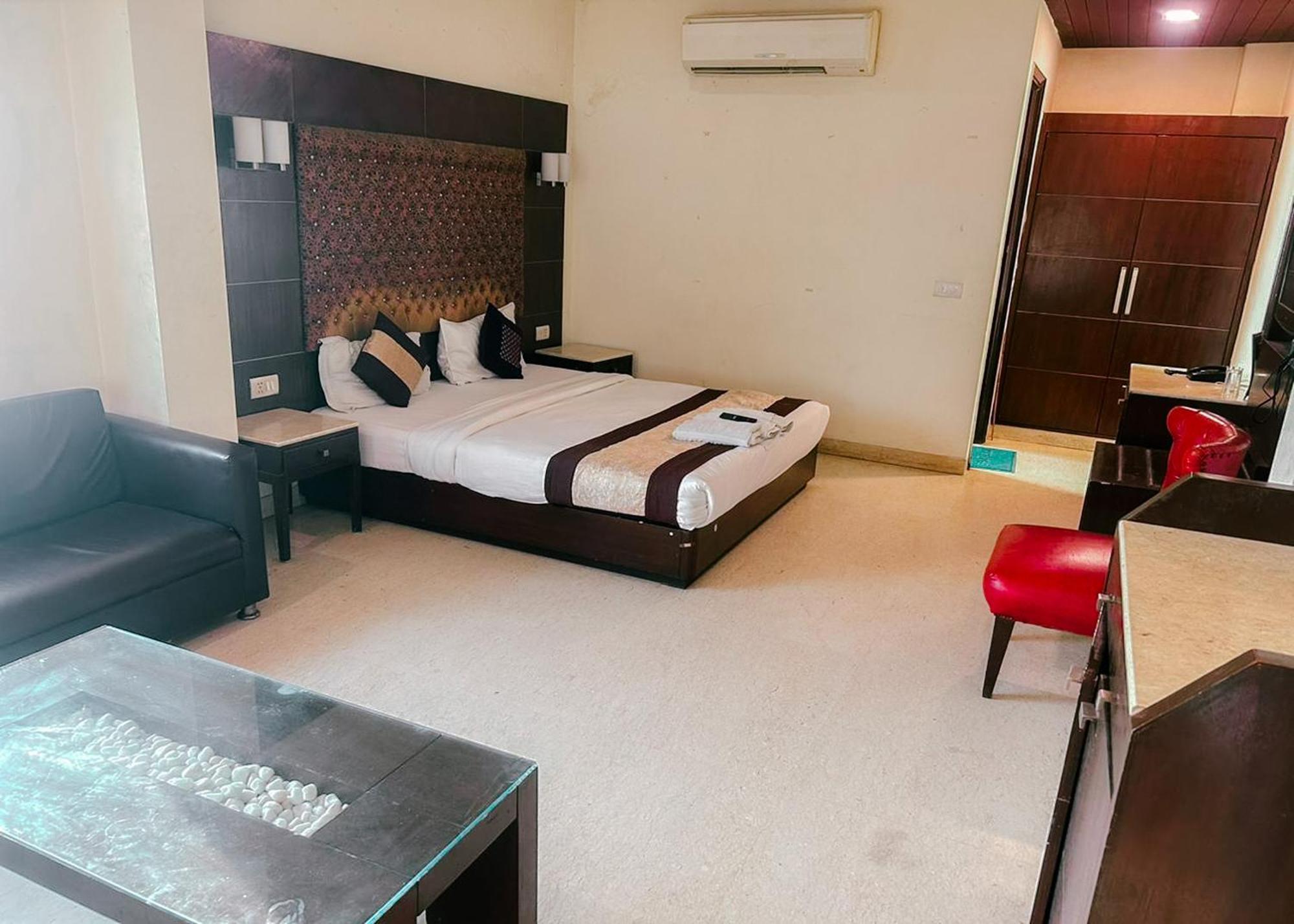 The Metropolis Guest House Near Rk Ashram Metro Station Ню Делхи Екстериор снимка