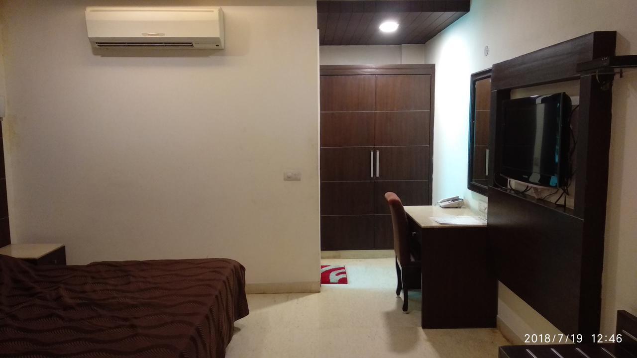 The Metropolis Guest House Near Rk Ashram Metro Station Ню Делхи Екстериор снимка